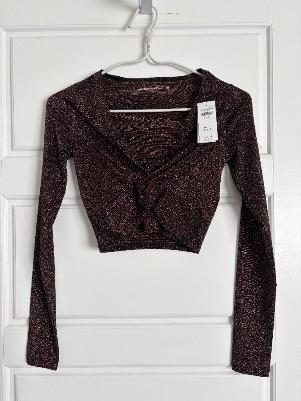 ABERCROMBIE & FITCH cropped top